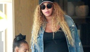 Beyoncé mostra barrigão de grávida durante passeio com a filha Blue Ivy