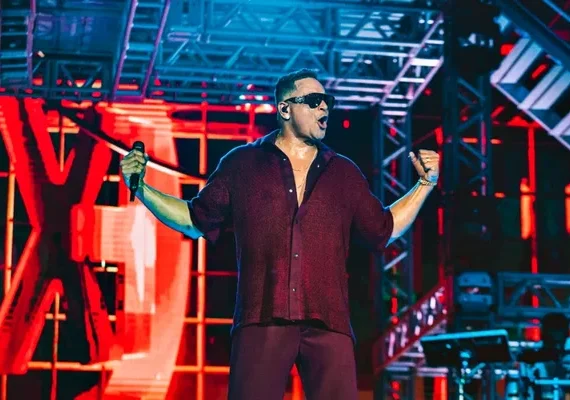 Xanddy Harmonia é internado às pressas e tem show cancelado