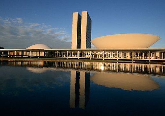 Câmara deve votar PEC da reforma política nesta terça; saiba o que está previsto