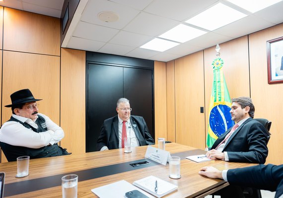 Gilberto Gonçalves e Valério Passos se reúnem com ministro das Comunicações