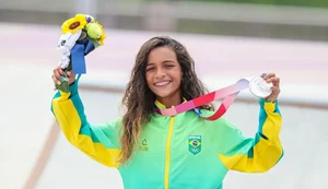 Com virada no fim, Rayssa Leal é bicampeã mundial de skate street