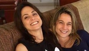 Fernanda Gentil aparece agarradinha com namorada: 'Muito amor envolvido'