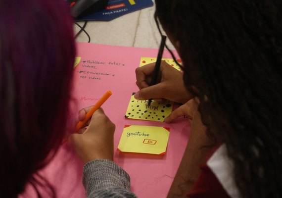 Alagoas recebe pesquisa nacional sobre uso de redes sociais por adolescentes