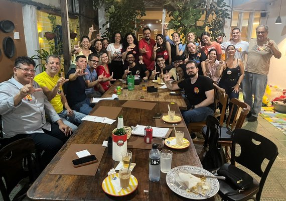 Jornalistas de Alagoas realizam ato em apoio ao presidente Lula