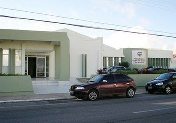 Fecomércio recorre à PGE em defesa dos empresários