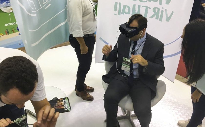 Prefeitura de Maceió lança projeto de realidade virtual em feira de turismo