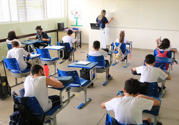 Pandemia: escolas devem conceder desconto de 30% e garantir matrícula de inadimplentes