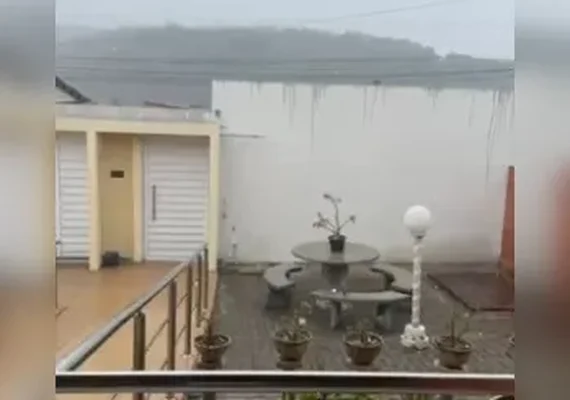 Inmet emite alerta de chuvas intensas para 61 municípios de Alagoas