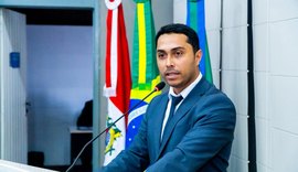 Vereador critica leilão que pode deixar mais de 5 mil usuários do Caps sem assistência