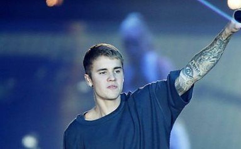 Parado pela polícia, Justin Bieber fala de Deus, do Diabo e o pedido surpreende