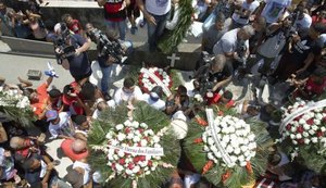 Corpos de mais vítimas de incêndio no CT do Flamengo serão enterrados