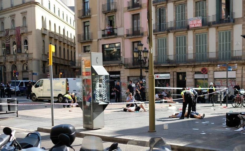 Dois presos em conexão com ataque em Barcelona não eram motoristas da van