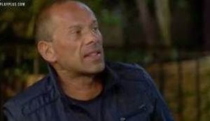 Rafael Ilha perde a paciência com Marcos Mion e atira travesseiro na câmera