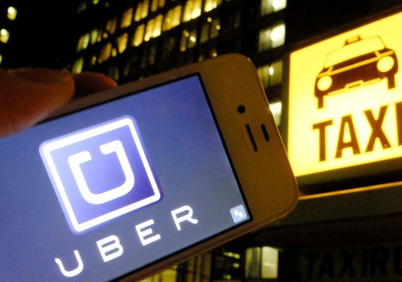 Taxistas e motoristas Uber travam ‘guerra’ em audiência na Câmara