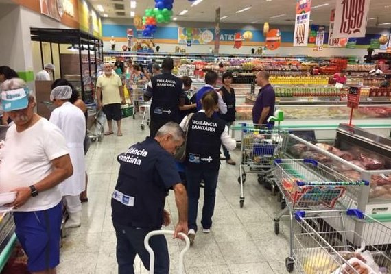 Vigilância Sanitária do Rio recolhe amostras de carne em supermercados
