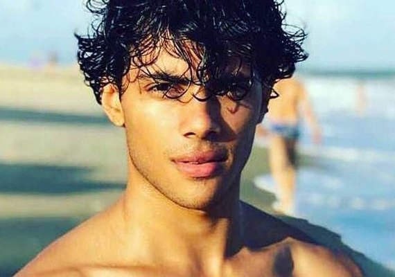 Galã de 'Malhação' vendeu sanduíche na praia para se sustentar no Rio