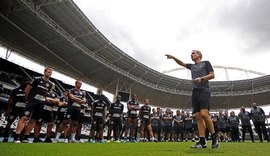 Luís Castro é apresentado oficialmente como novo técnico do Botafogo