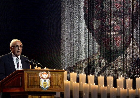 Morre Ahmed Kathrada, ex-companheiro de cela de Nelson Mandela