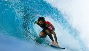 Surfe: Filipe Toleto conquista título da etapa de Gold Coast