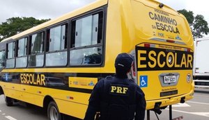 PRF fiscaliza transporte escolar em Alagoas