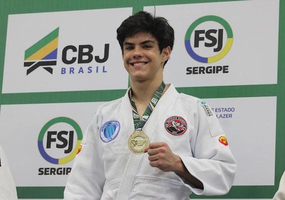 Jovem atleta alagoano se destaca no judô e jiu-jitsu, com grandes conquistas e metas para o futuro