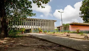 Doação de livros ajuda a fortalecer o acervo acadêmico nos campi da Ufal