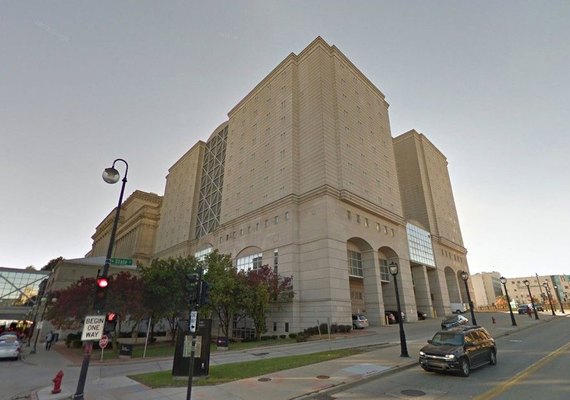 Homem detido tem água cortada e morre desidratado nos Estados Unidos