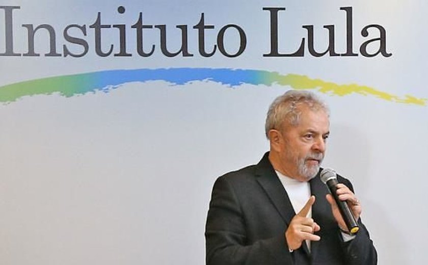 Justiça Federal suspende atividades do Instituto Lula a pedido do MPF