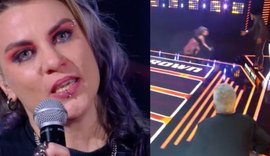 Participante do ‘The Voice Brasil’ cai do palco e leva sete pontos no joelho