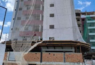 Justiça suspende obra em Arapiraca após construtora descumprir embargo da fiscalização trabalhista