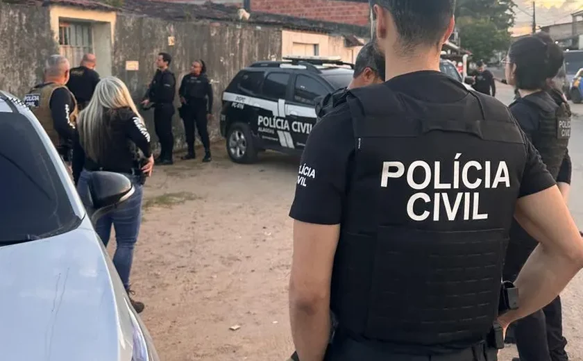 Mulher é presa suspeita de facilitar abusos sexuais contra as próprias filhas em Maceió