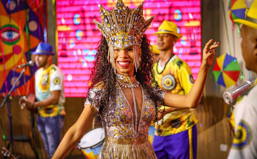 Projeto Samba na Praça leva carnaval fora de época a bairros de Maceió