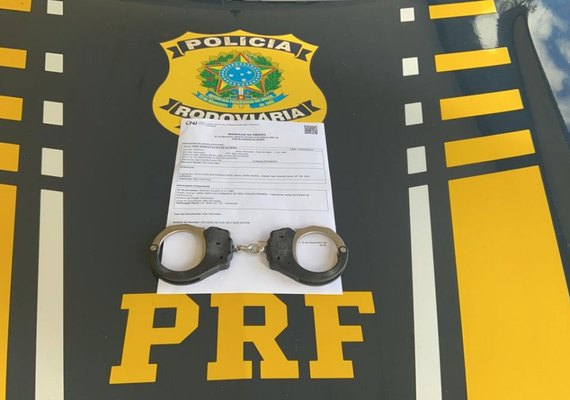 PRF prende homem acusado de homicídio em São Sebastião