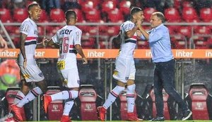 São Paulo bate São Caetano por 2 a 0 e vai às semifinais