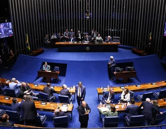 Davi Alcolumbre trava tramitação da PEC do fim da escala 6x1 no Senado
