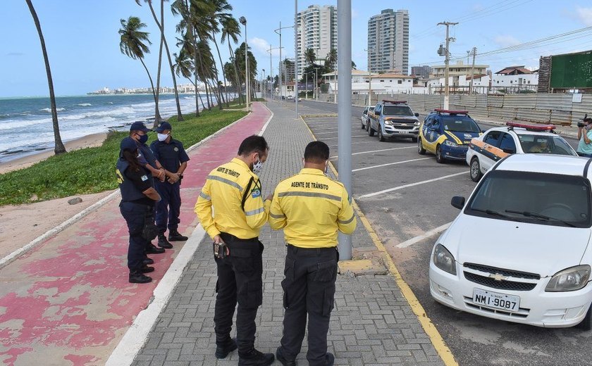 Em uma semana, 163 veículos foram autuados em Maceió por desobedecer decreto