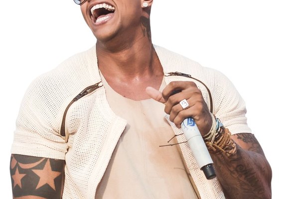Sucesso, Baile da Santinha acontece dia 26 no Parque Shopping Maceió