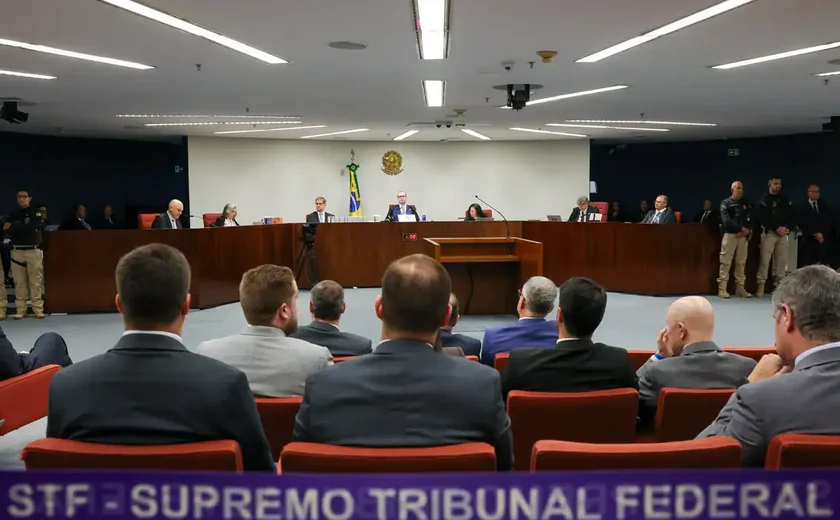 Saiba como foram os dois votos pela condenação de Bolsonaro no STF