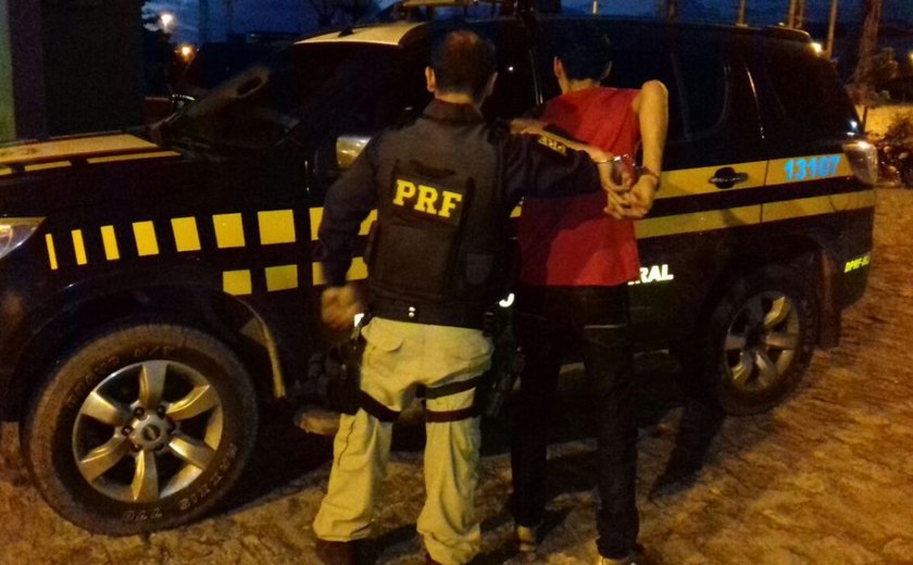 Homem é preso por agentes da PRF após cometer assalto na BR 316
