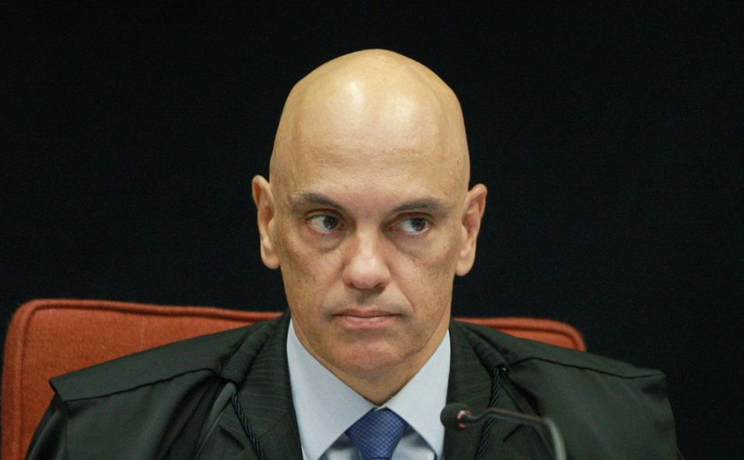 Moraes proíbe qualquer contato de Mauro Cid com Bolsonaro e Michelle