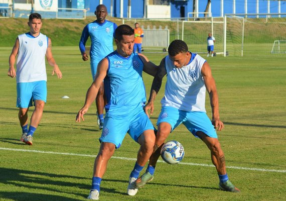 CSA recupera atletas lesionados  e anuncia mais uma contratação