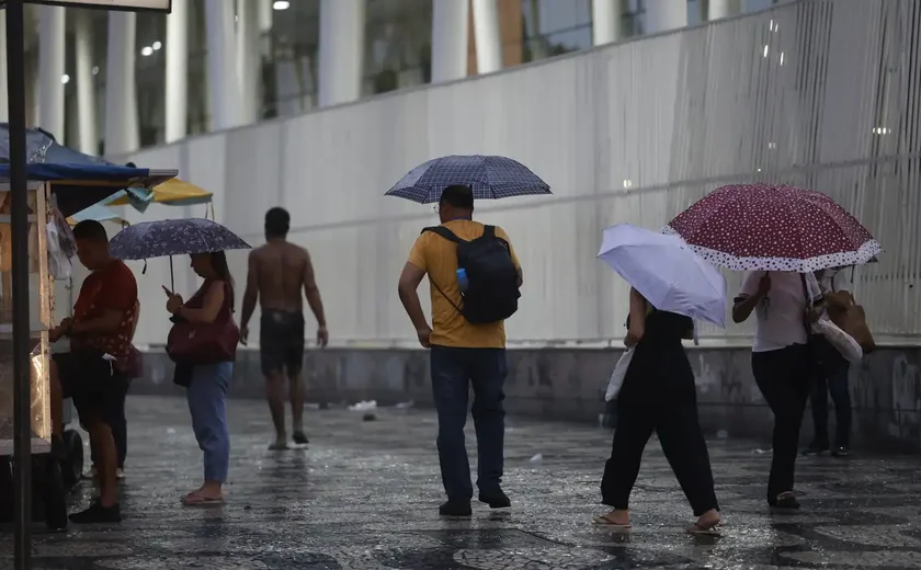 Maioria das regiões tem alerta de chuvas intensas nesta quarta