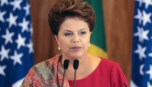 Dilma Rousseff diz que privatização da Eletrobras é ameaça; Maia rebate