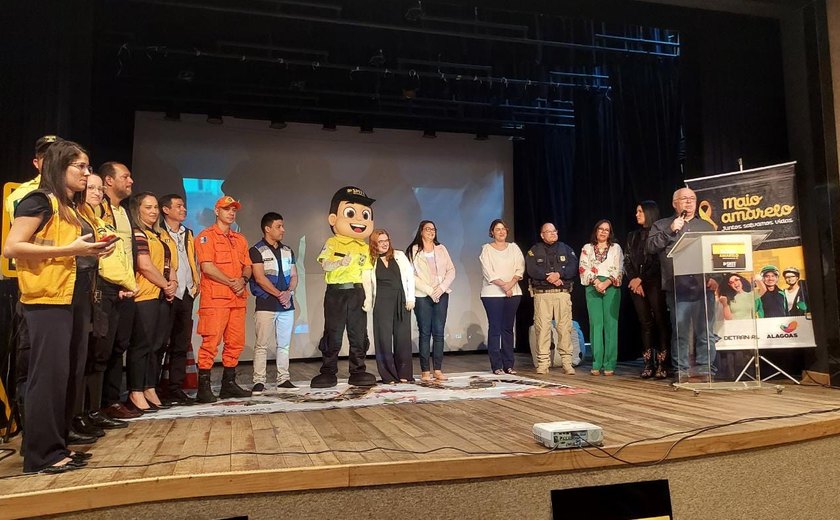 PRF encerra campanha Maio Amarelo com evento em teatro de Arapiraca