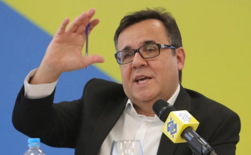 Festa de vice do BB teve show de Caetano e Pretinho