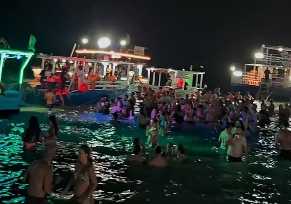 'Banho de Lua': MPF avalia suspensão total dos passeios às piscinas naturais em Maceió