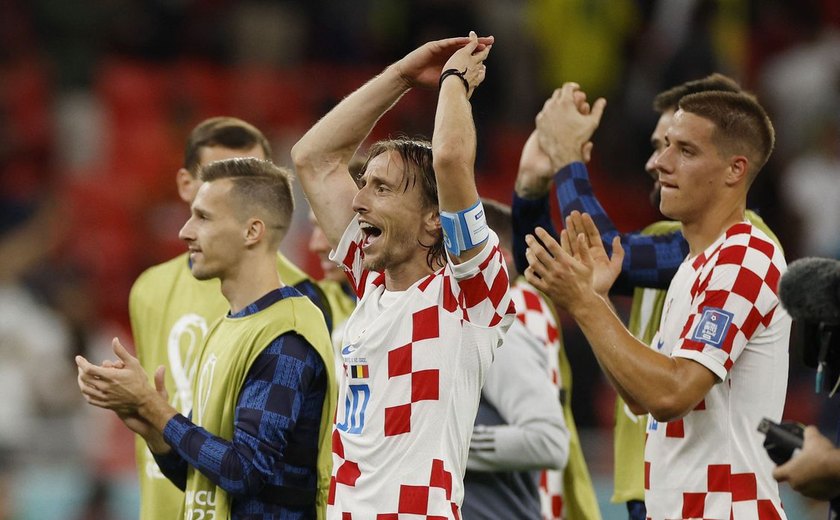Croácia segura empate, avança às oitavas e elimina Bélgica da Copa