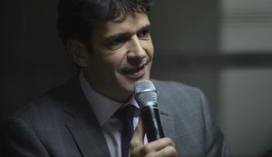 Ministro defende melhoria em infraestrutura para alavancar turismo no país