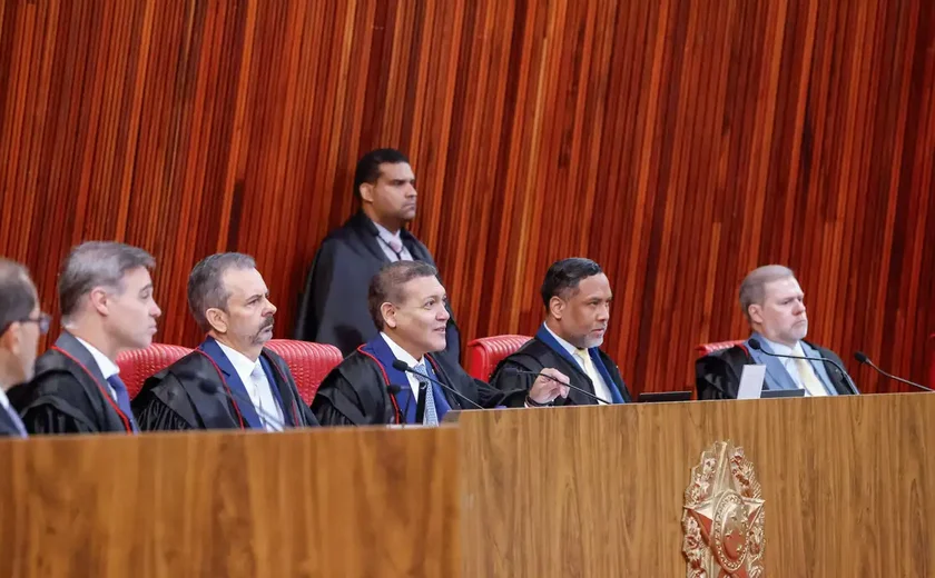 TSE anula votos de Garotinho, e Ruas vence governo do Rio no 1º turno