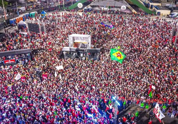 Datafolha: Lula mantém vantagem e venceria no primeiro turno com 51% dos votos válidos